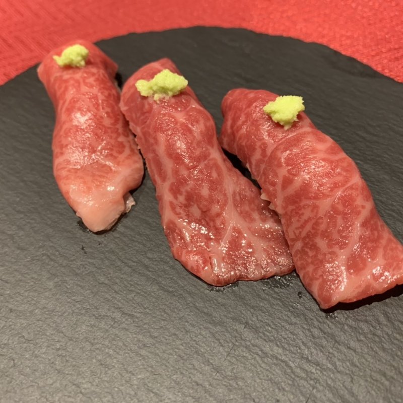 佐賀牛炙り寿司(THE SHIP ザシップ Super Premium Dining Pub)