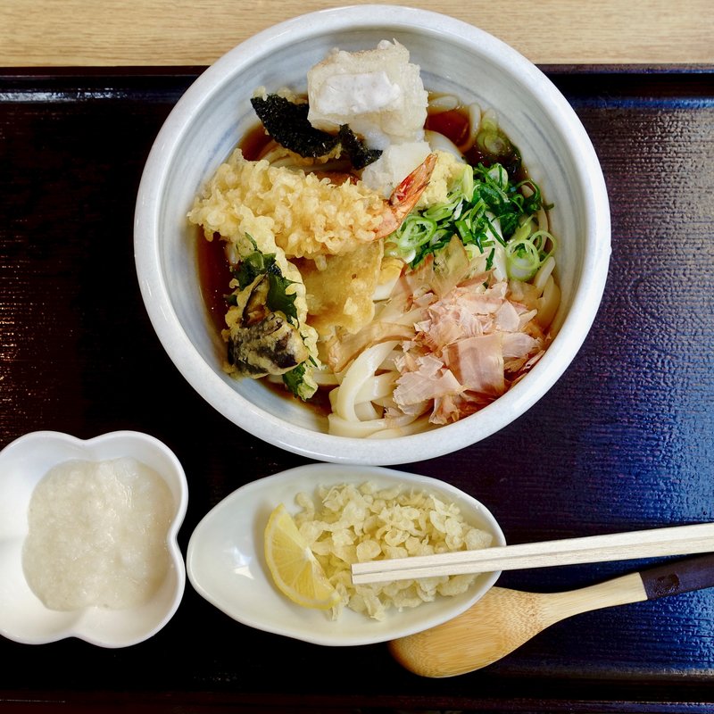 特上ぶっかけ+餅+山芋(手打うどん 西村)