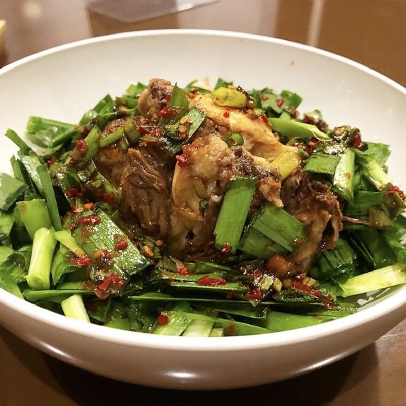 牛テールのニラ醤油漬け(ソガシッタン)