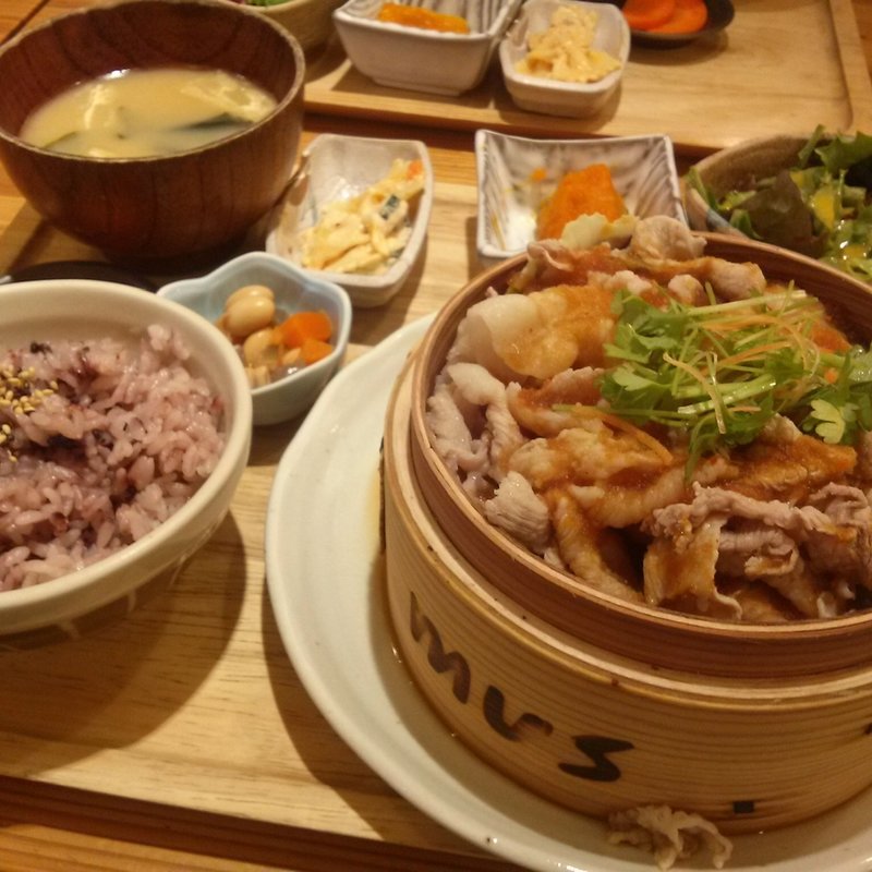 MUSランチ(蒸し料理専門店mus)