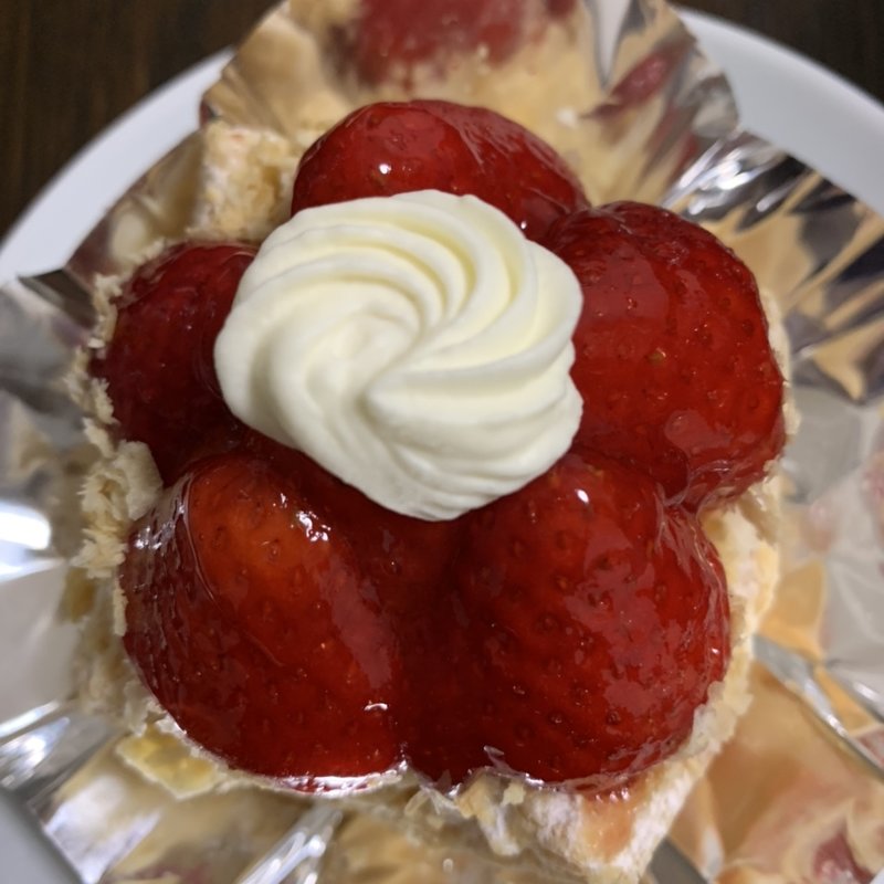 いちごのパイ(巴裡 小川軒 新橋店)