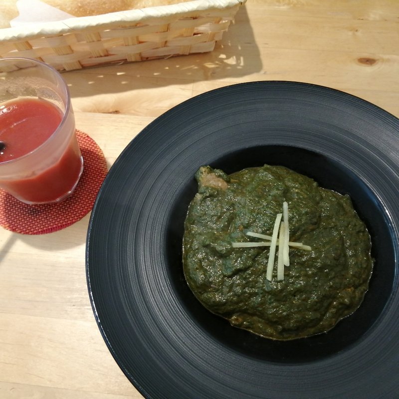 ラム&ほうれん草カレー(未来カレー　こりす)