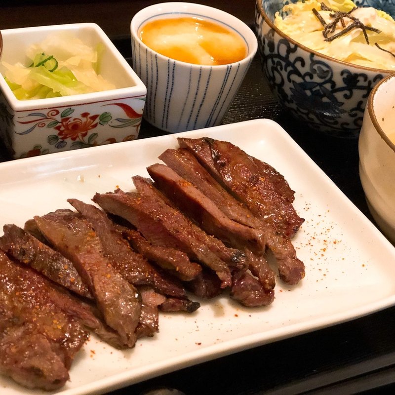 山芋とろろ付ゑのじ定食(炭焼き牛たんゑのじ)