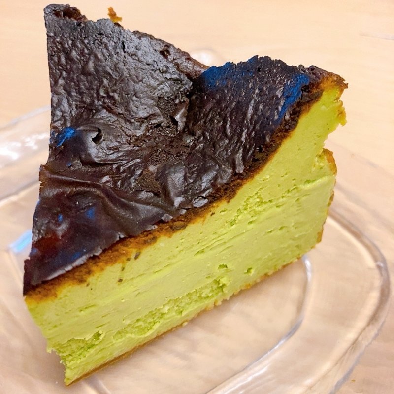 抹茶のバスクチーズケーキ(ごはんとおやつの日々)