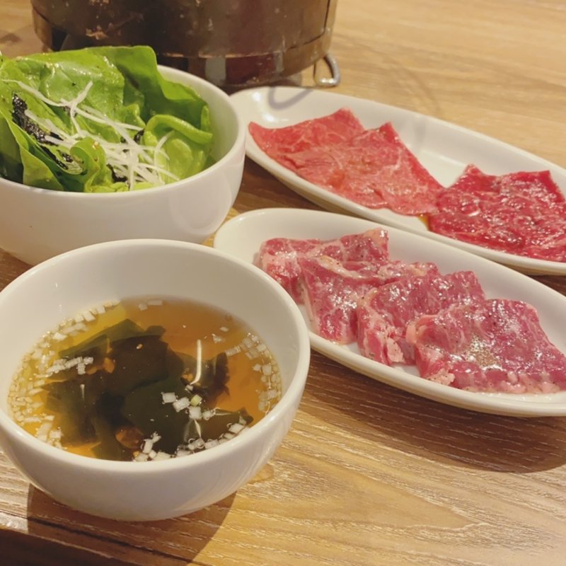 赤身2種盛(炭火焼肉ホルモンうしごろ中目黒店)