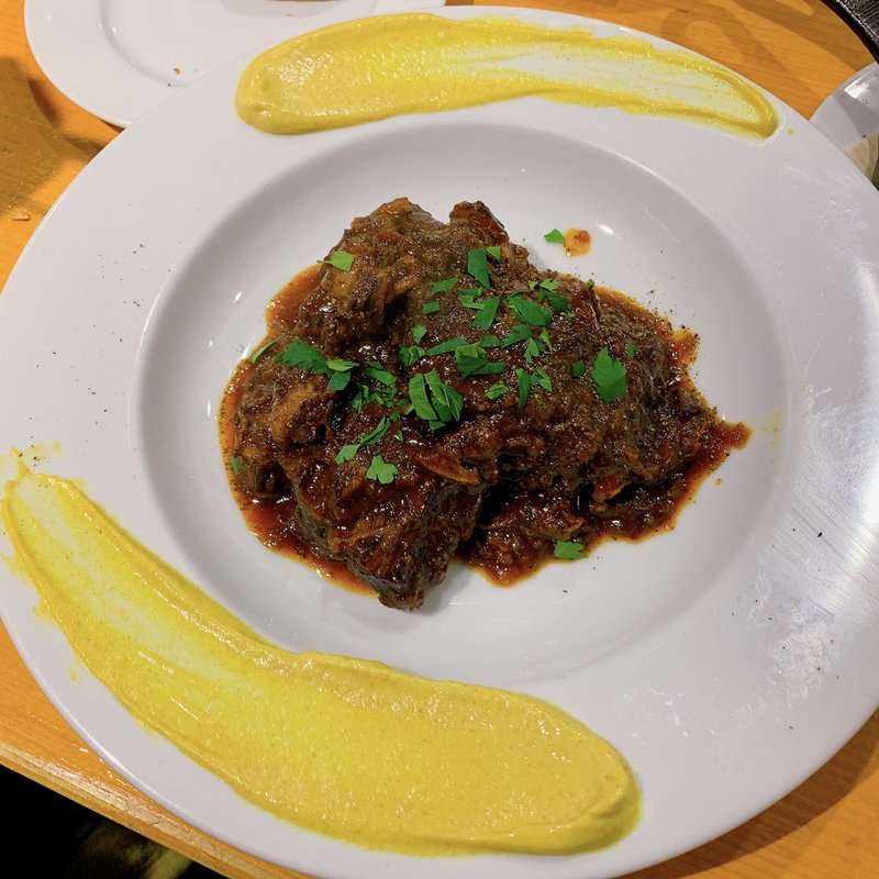 牛バラの肉のトロトロ赤ワイン煮込み(YAICHIRO)