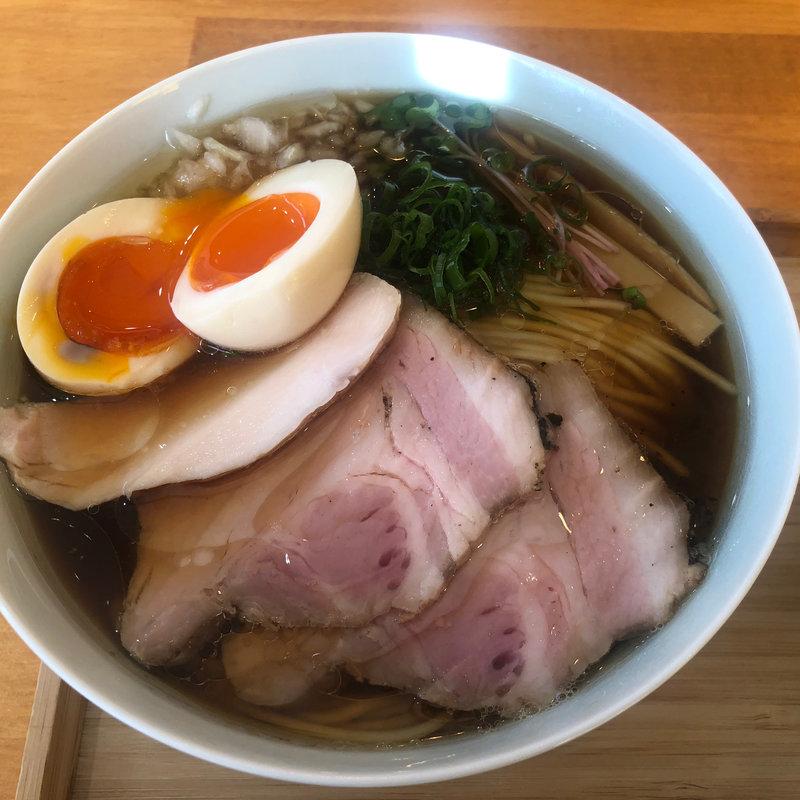 コンソメ醤油そば(自家製麺と定食 弦乃月)