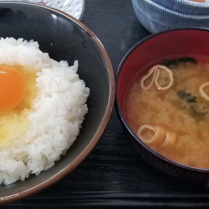 たまごかけご飯定食(たまごやとよまる 松尾店)