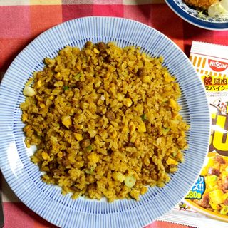 日清　cupnoodle謎肉炒飯CURRY （1人前）(日清)