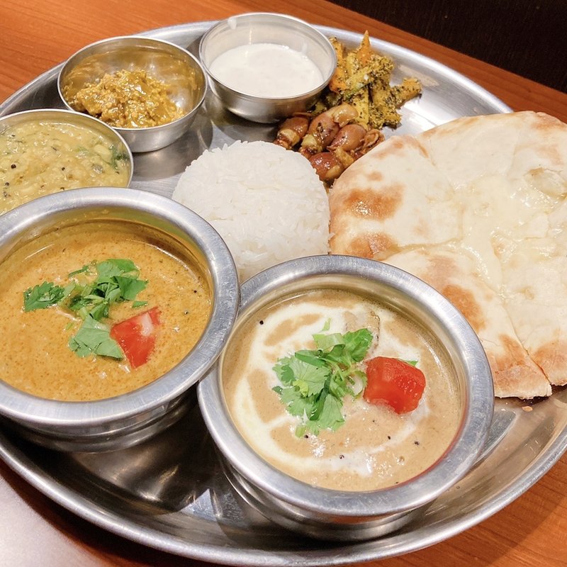 夜ターリー カレー2種（チーズクルチャ・ライスセット）(アチャカナ)