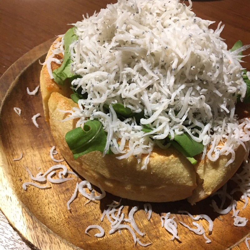 シカゴピザ　シラス(ブッチャーズ　八十郎)