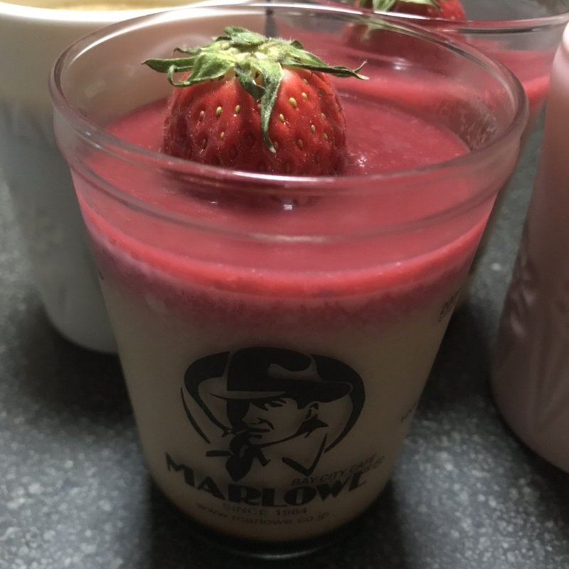 イチゴプリン(マーロウ 葉山店)