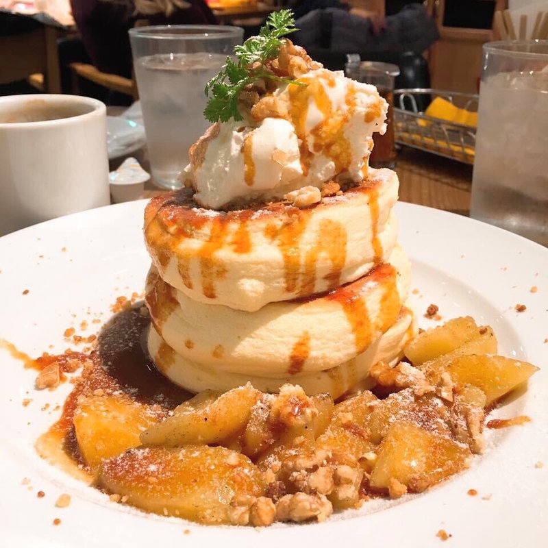 アップルシナモンパンケーキ(The French Toast Factory)