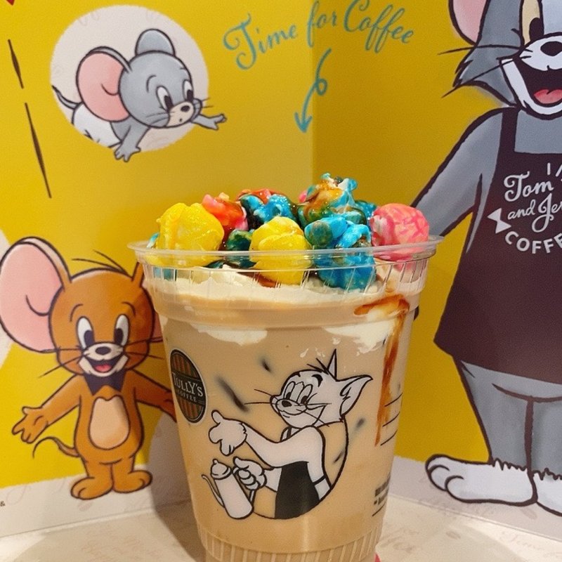 トムとジェリーのキャラメルポップコーンナッツラテ(タリーズコーヒー 築地一丁目店)