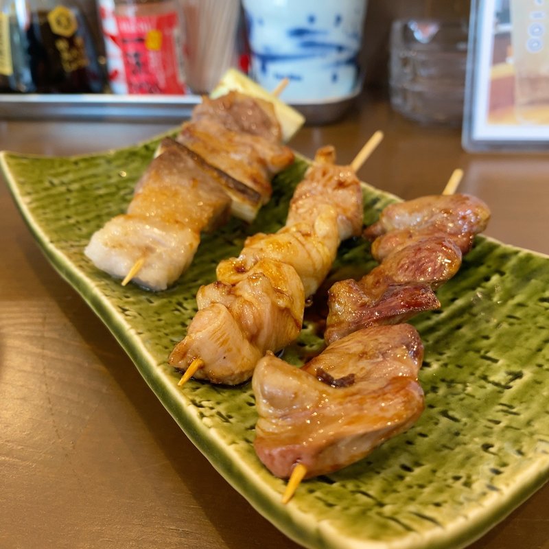 もも、はつ、豚ねぎま(人生いろいろ 東海通店)