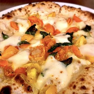 高秀牧場のモッツァレラチーズのピッツァ347(Pizzeria347 （ピッツェリア サンヨンナナ）)