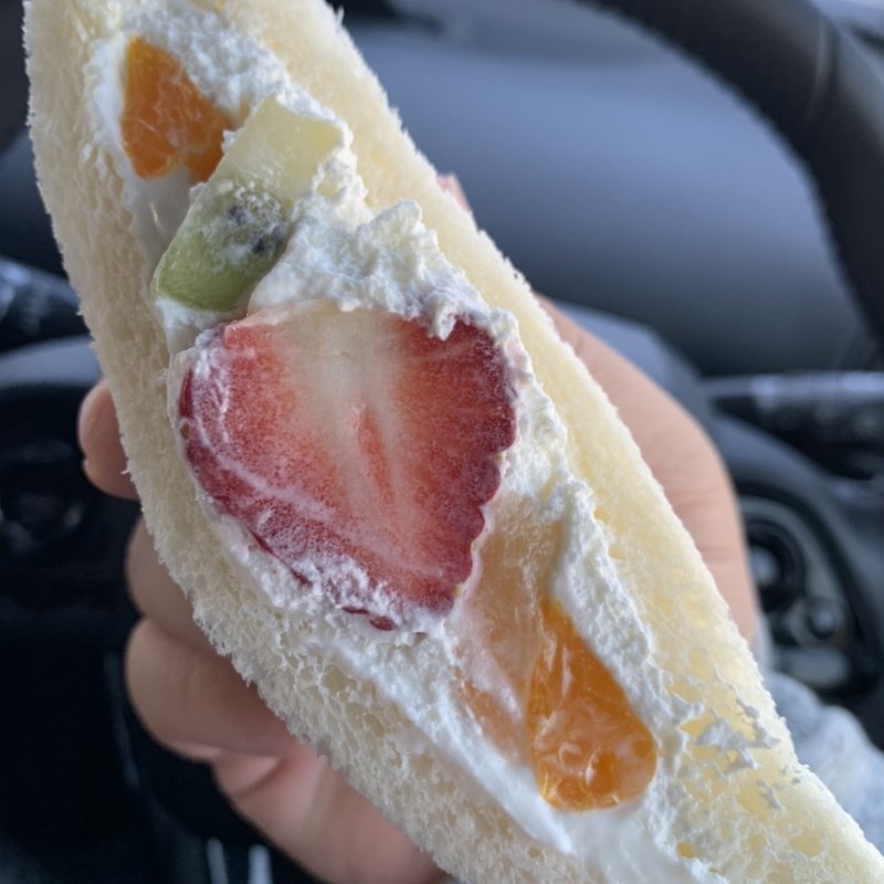 フルーツヨーグルト(手作りサンドイッチ　アサイッチ)