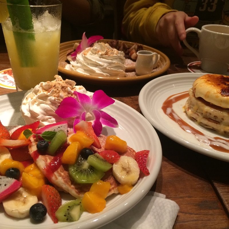 フルーツパンケーキ(アロハテーブル 京橋)