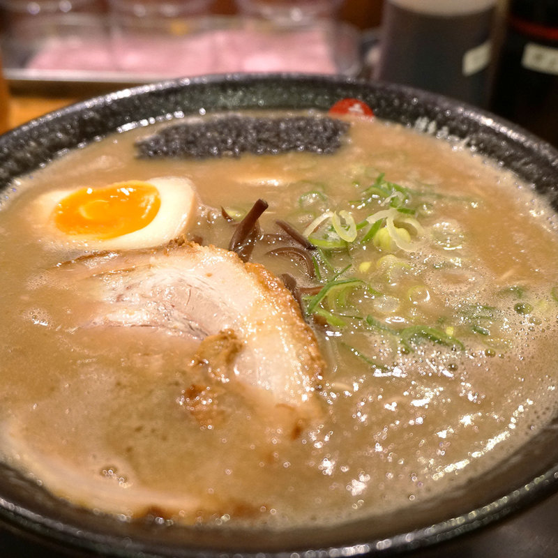 味玉ラーメン(博多ラーメン 二代目けんのすけ 天神本店)