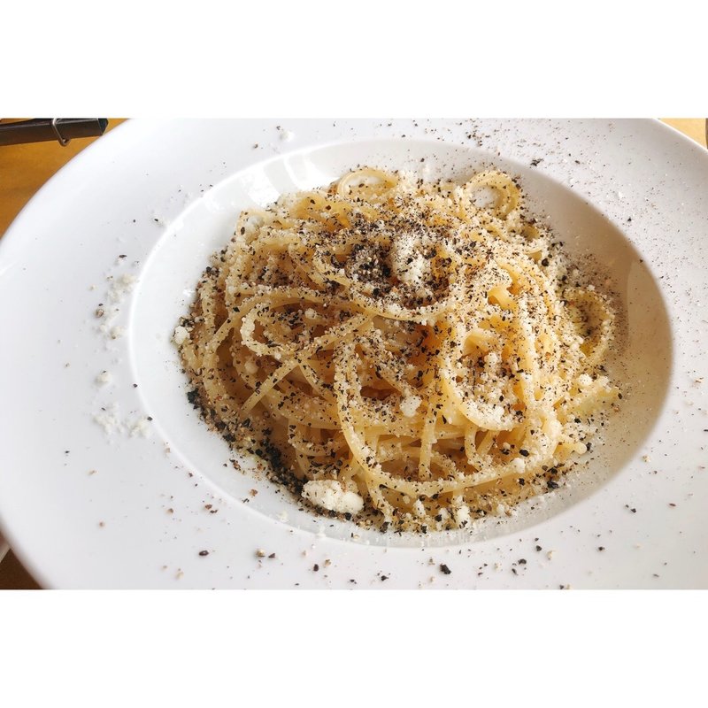 カチョエペペ(Trattorìa Legami)