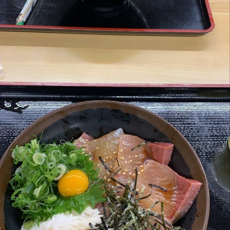 堅田丼(とれとれ市場)