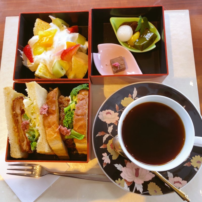 春玉手箱(桜珈琲和歌山国体道路店 )