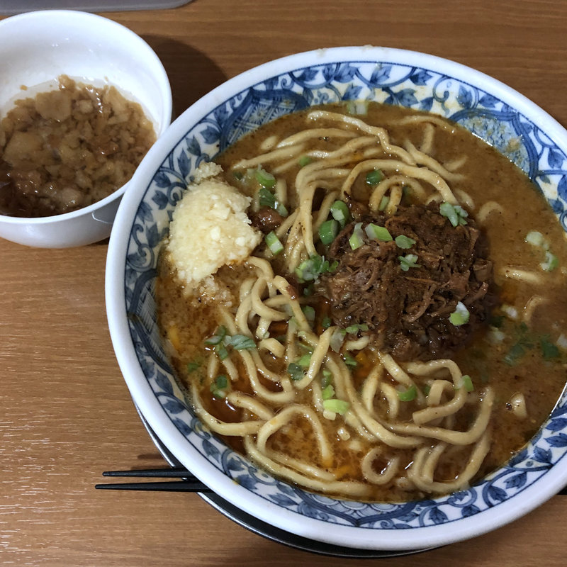 濃厚カレー担々麺(ラーメンぶぅさん)