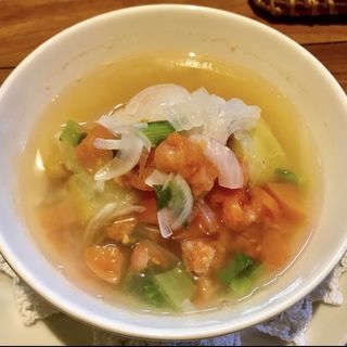 スープとおにぎりのセット(キッチン ククゥ )