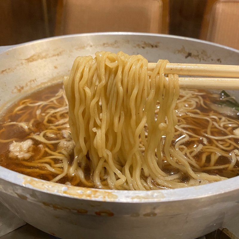 シメのちぢれ麺(博多もつ鍋 よかと)