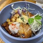 釜飯豚テキ飯(ラーメン専科 竹末食堂)