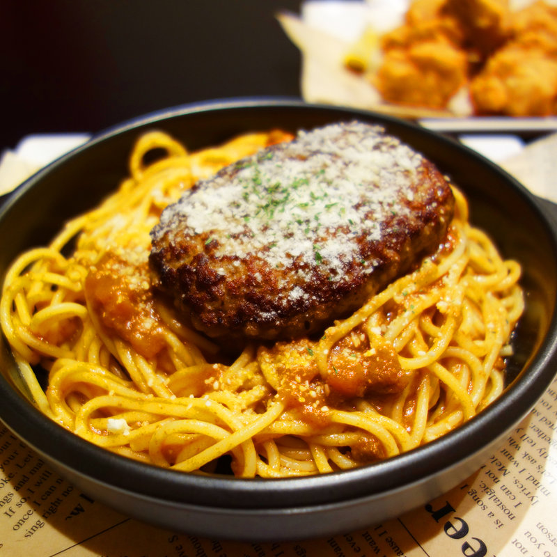 ハンバーグナポリタン(カラオケCLUB DAM 博多駅前店)