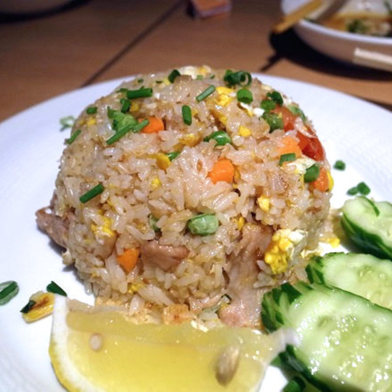 カオパット（豚肉入りチャーハン）(クンヤー)