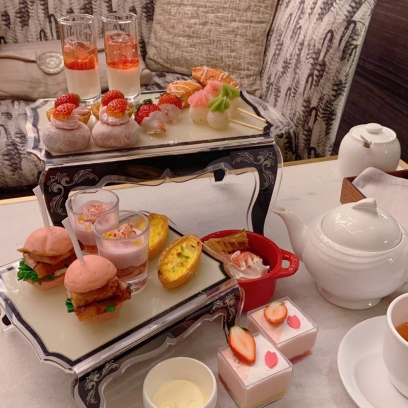 ストロベリー&桜アフタヌーンティー(カフェ＆ダイニング ゼルコヴァ)