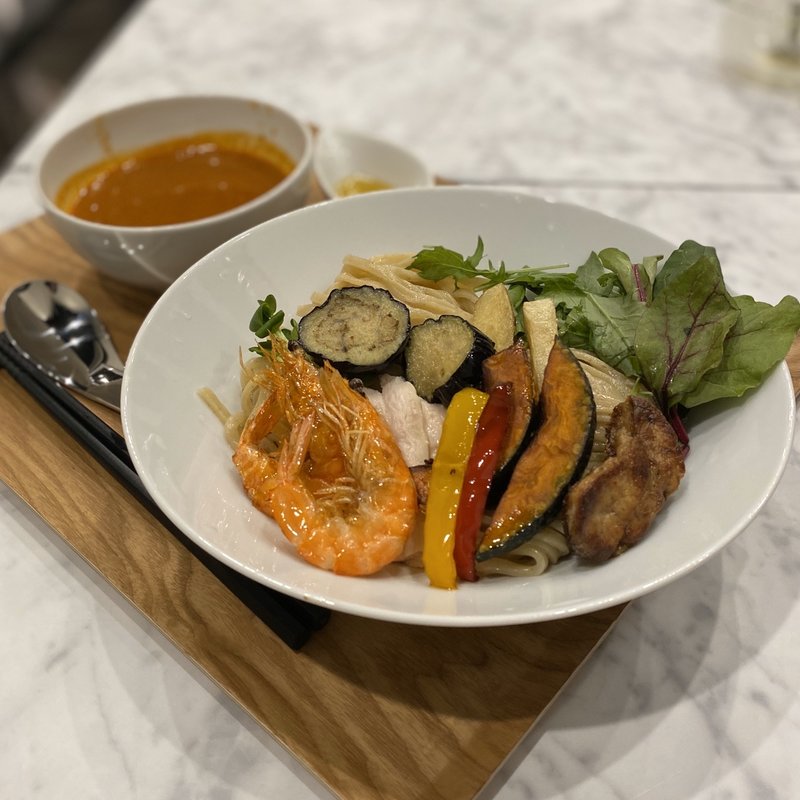 濃厚オマール海老のカレーつけ麺(全部のせ、フォアグラソテートッピング)(オマール海老つけ麺 麺和 名古屋本店)