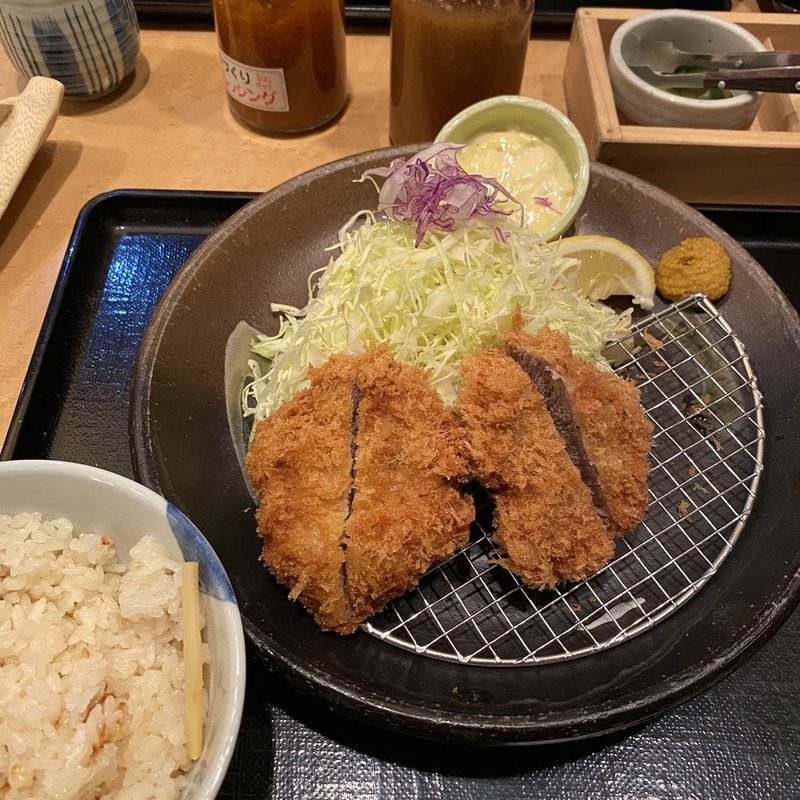 ロースカツ定食(とんかつとんQ)
