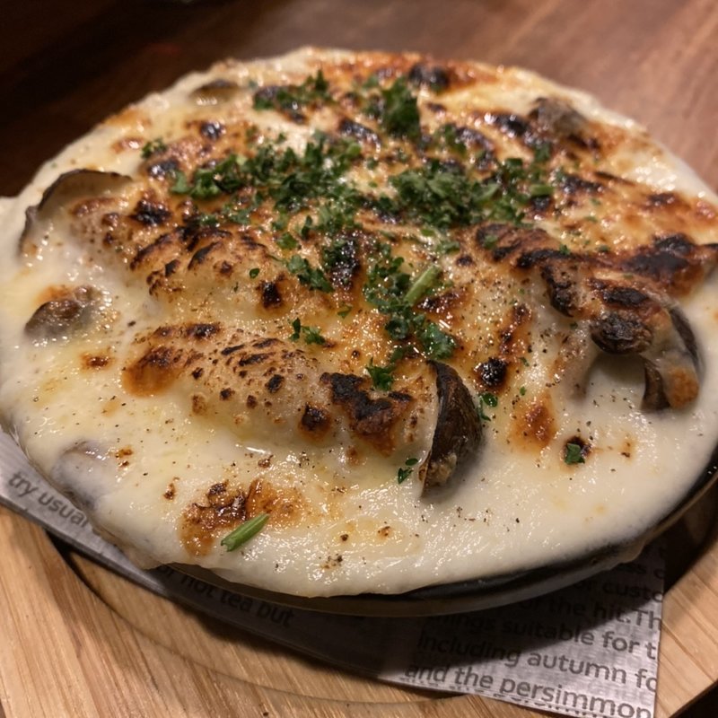 きのこのクリームグラタン(ビストロ&バル・ウタゲ （BISTRO&BAR・UTAGE）)
