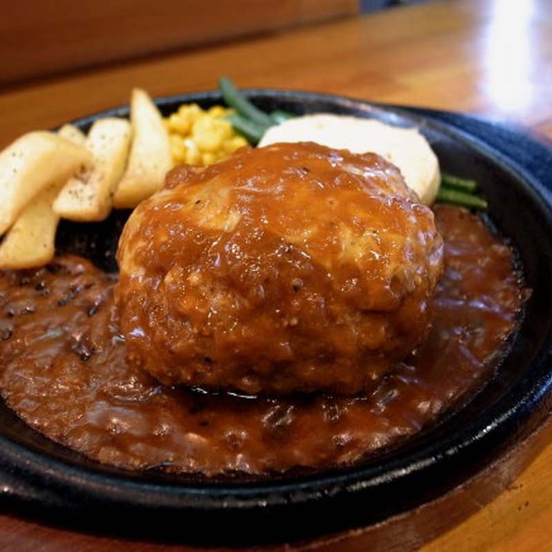デミグラスソースハンバーグ(ハンバーグ ジョージ 椎名町店)