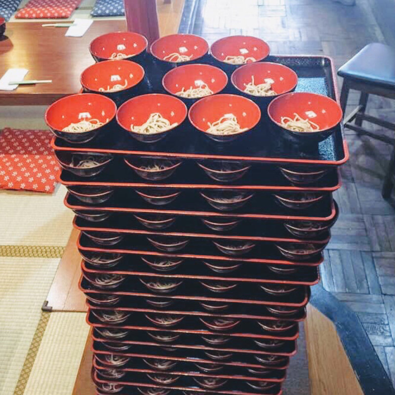 大盛り上がり間違いなし東京では珍しい岩手の名物郷土料理『わんこそば』(わんこそば大娯 （ワンコソバダイゴ）)