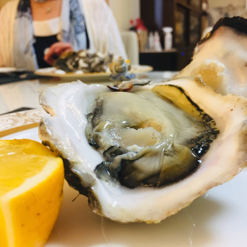 生牡蠣(Kitchenピエロ)
