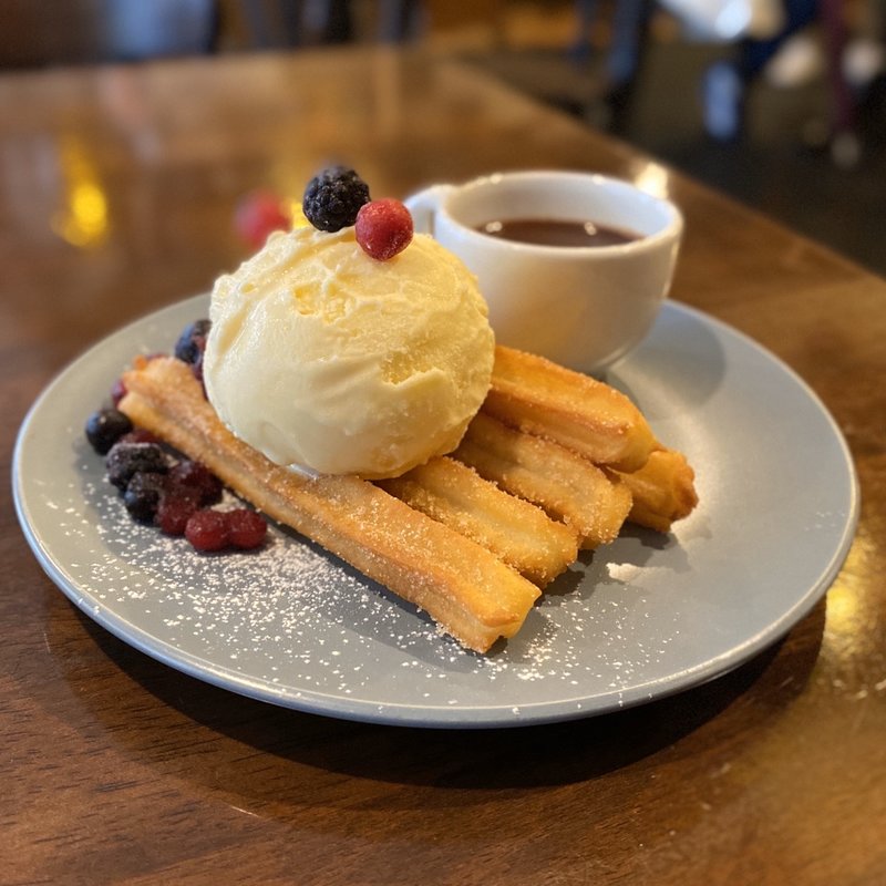 チュロス バニラアイスのせ(eleye)