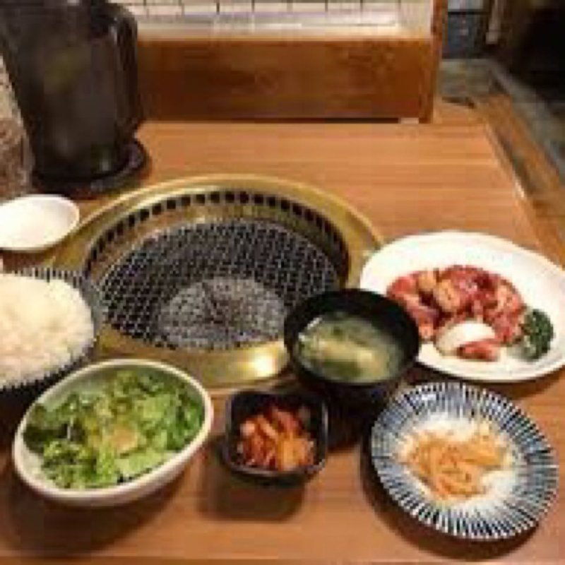 ビッグカルビ定食(焼肉居酒屋 とんとん)