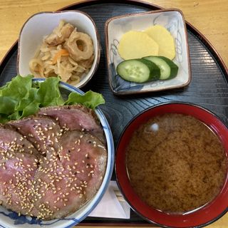 ローストビーフ丼セット(アサヒヤ)