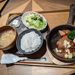 リンゴハンバーグプレート(みのるダイニング)