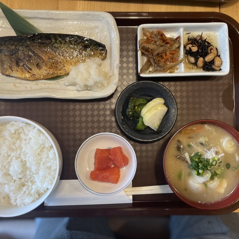 焼きサバ定食(酒と飯　たまる食堂)