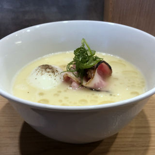 白トリュフオイル香る鶏白湯麺	(らーめん MAIKAGURA)