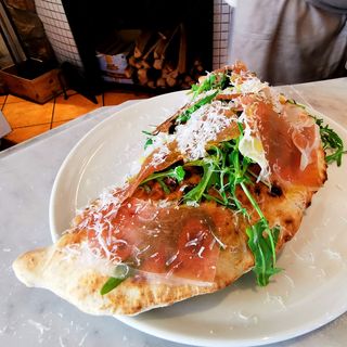 ポルケッタのカルツォーネ(トニーノ （pizzeria TONINO）)