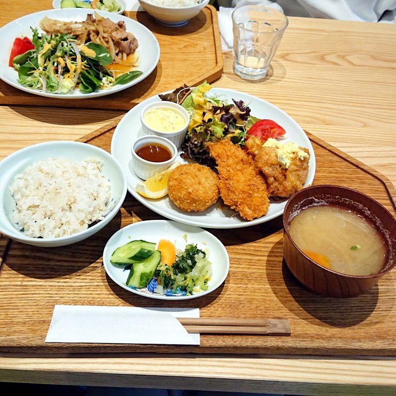 B定食(キッチンよい一日 西長住店)