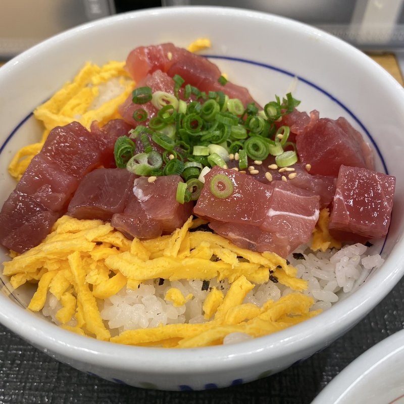 漬けまぐろ鉄火丼(なか卯 伊丹大鹿店 )