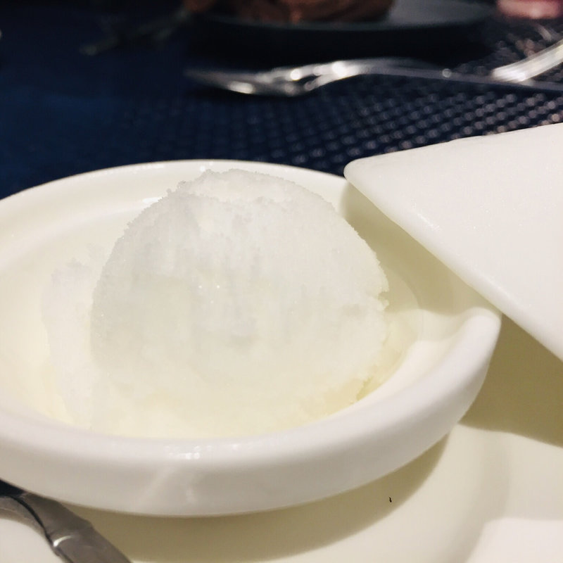 白ワインとカルピスのソルベ(フランス厨房 旬彩 中央駅店 )