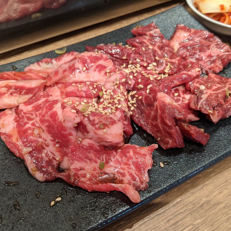 カルビ・ハラミセット(蒲田焼肉 東京BeeN 本店)